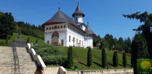 Die neue Kirche von nahem