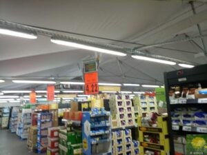 Kaufland im Zelt