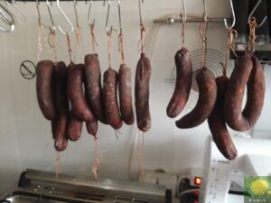 Salamis in der Küche